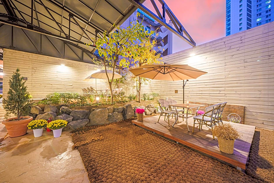 Dongdaegu Station Eastern Hotel