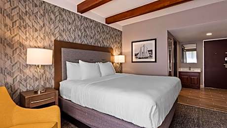 Best Western Plus Portsmouth Hotel and Suites