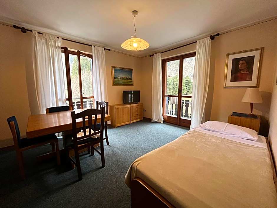 San Luigi - Rooms & Apartments