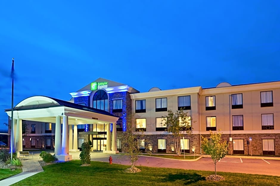 Holiday Inn Express Hotel & Suites Chester By IHG