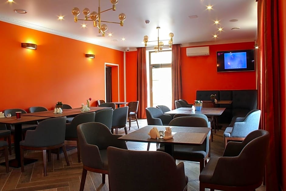 Central Hotel Radviliškis