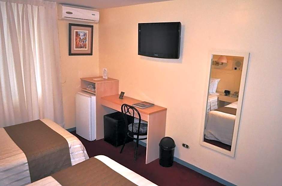 Embajadores Hotel