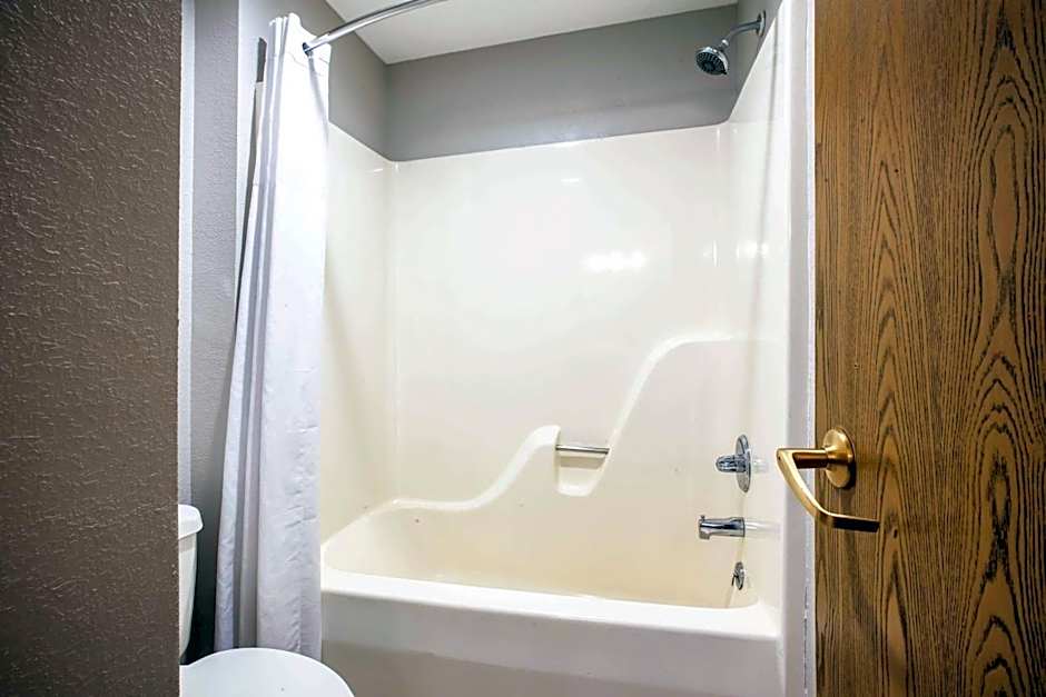 Baymont by Wyndham Traverse City