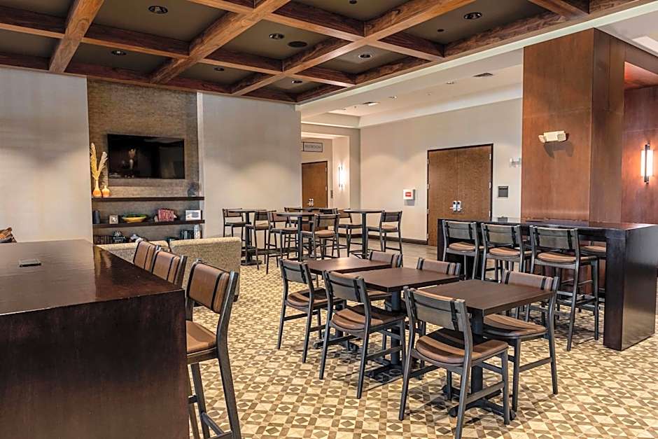 Drury Plaza Hotel Dallas Arlington