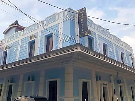 Grand Emperom Hotel Mitra RedDoorz