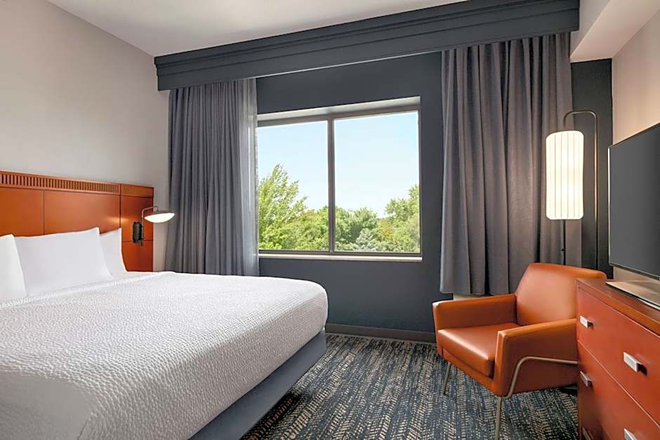 Courtyard by Marriott Lancaster