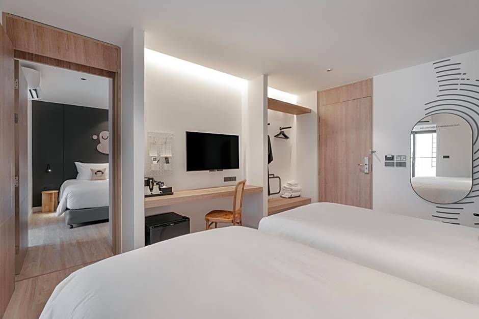 Blu Monkey Hub and Hotel Laguna, Bangtao Phuket