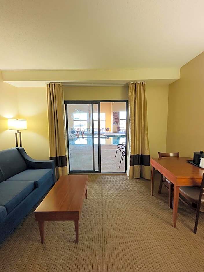 Comfort Inn & Suites Black River Falls I-94