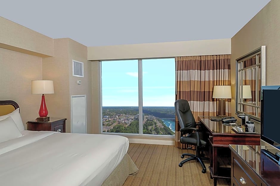 Hilton Niagara Falls / Fallsview Hotel & Suites