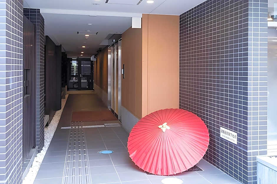 Marutamachi Crystal Hotel