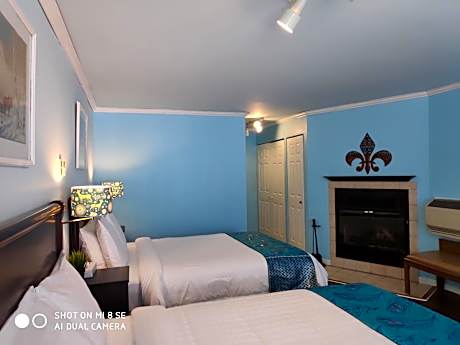 Suite Queen and Double with Fireplace and kitchette