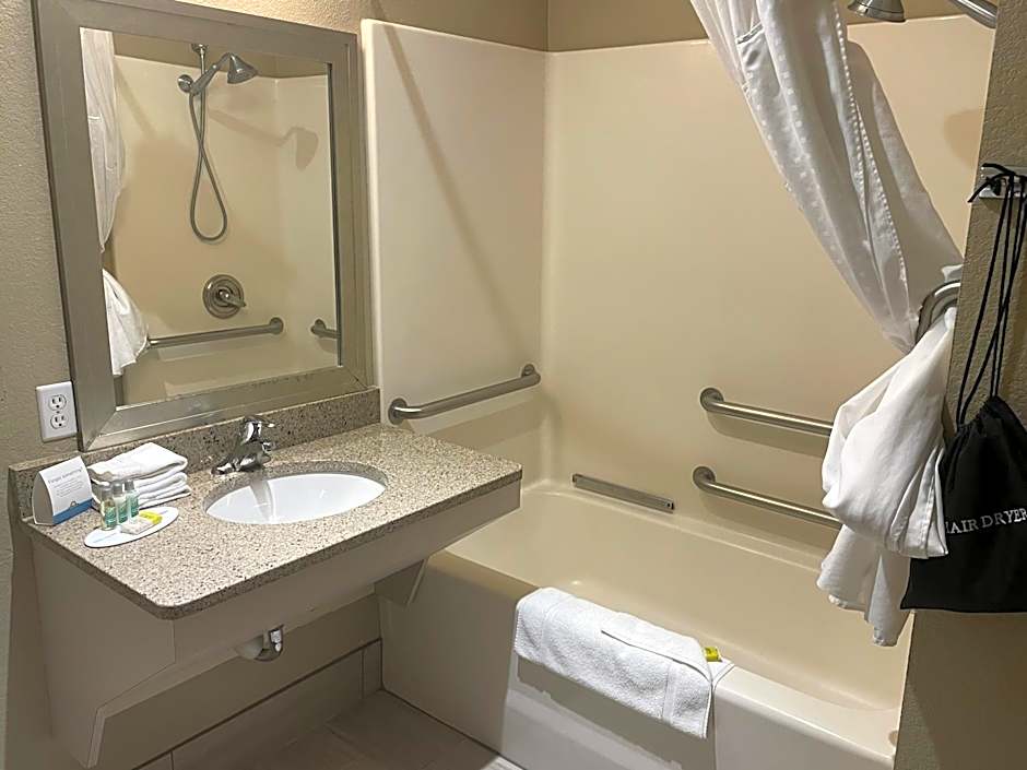 Spark by Hilton La Crosse Onalaska