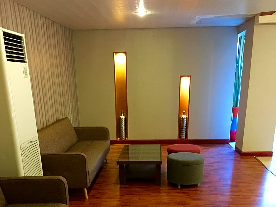 OYO 796 Paradise Sukhumvit Hotel