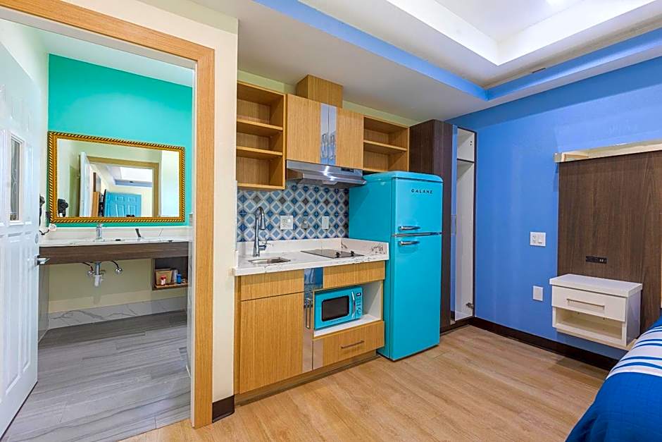 La Vyoma Villas, Westpark Hwy 6