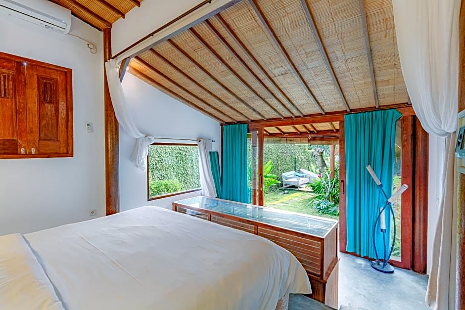 Villa Bumi - Playful & Quirky 3BR Villa Near Seminyak, a Unique Getaway