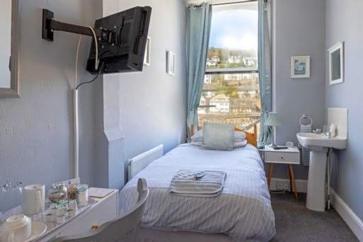 Bridgeside Guest House