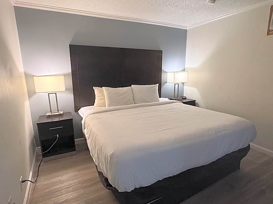 Clarion Inn & Suites Dothan South