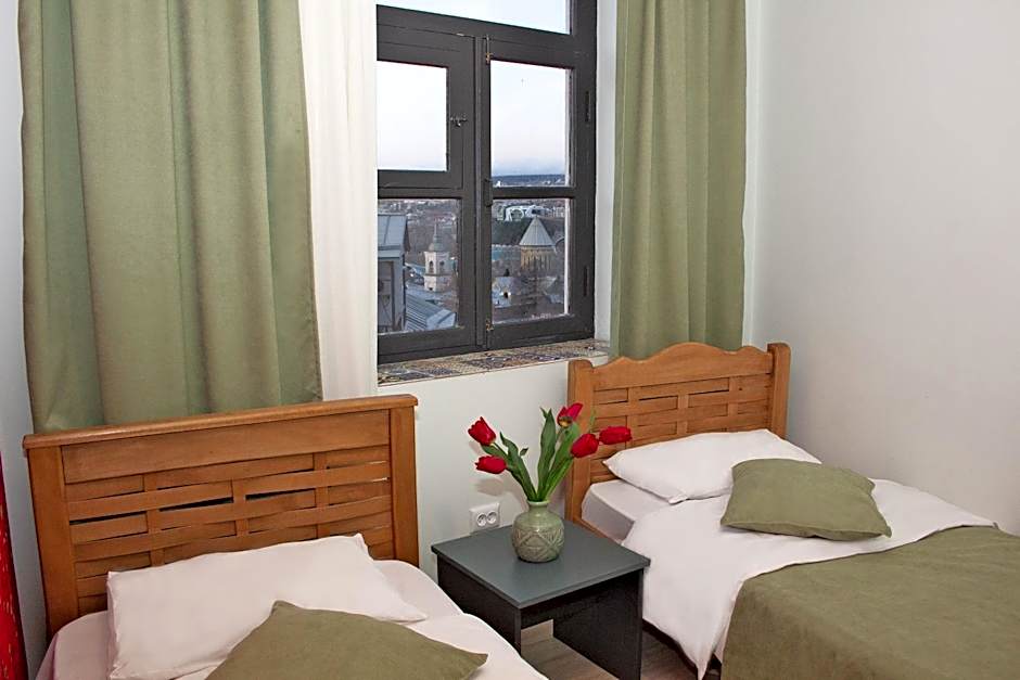 Check Point Hotel