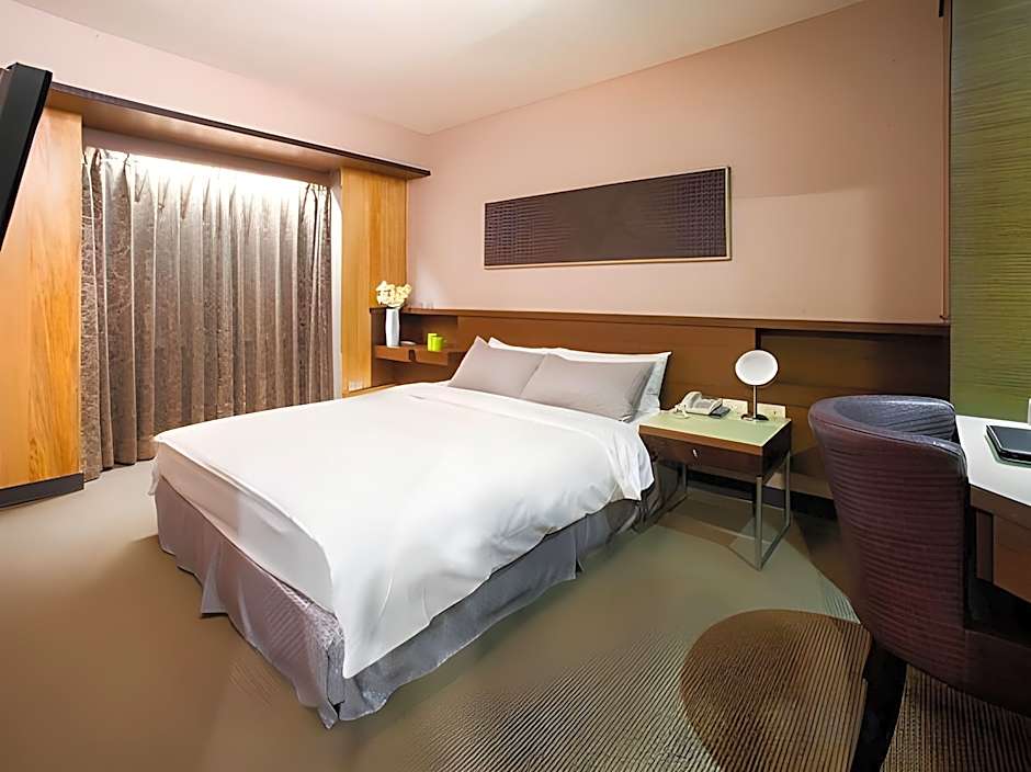 CHECK inn Express Taichung Fengchia