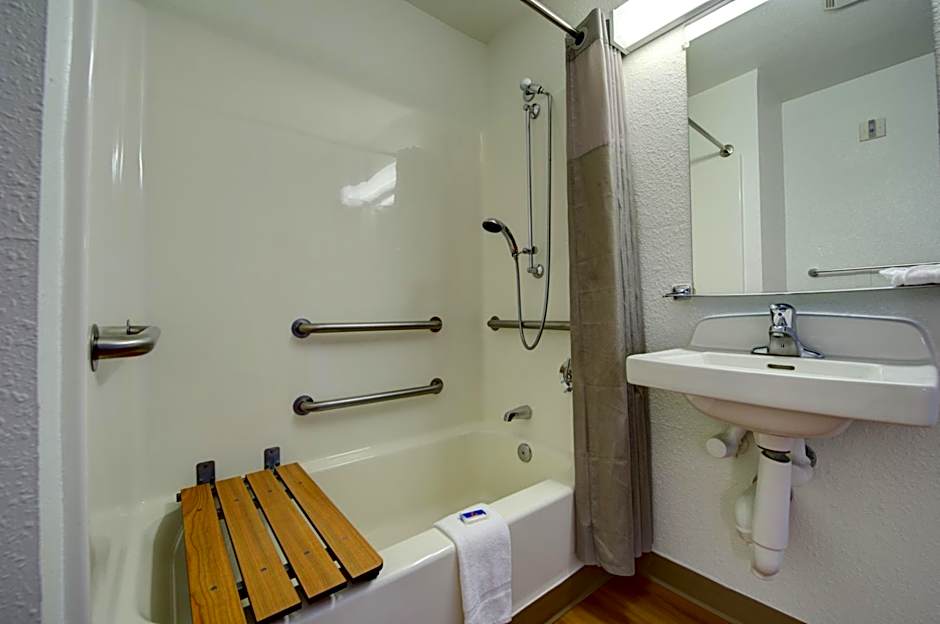 Motel 6-Seattle, WA - Airport