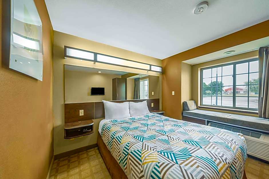 Studio 6 Suites Breaux Bridge, LA