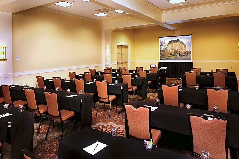 DoubleTree Suites by Hilton at The Battery Atlanta