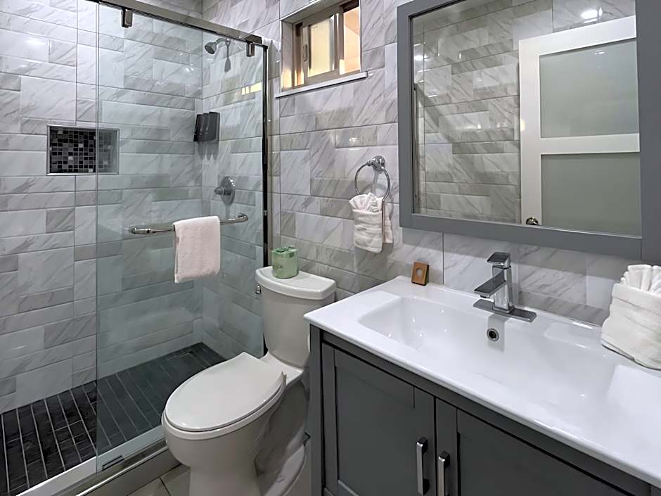 Inn By the Bay Monterey