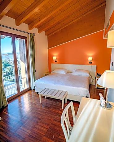 Hotel Ristorante Vecchia Riva