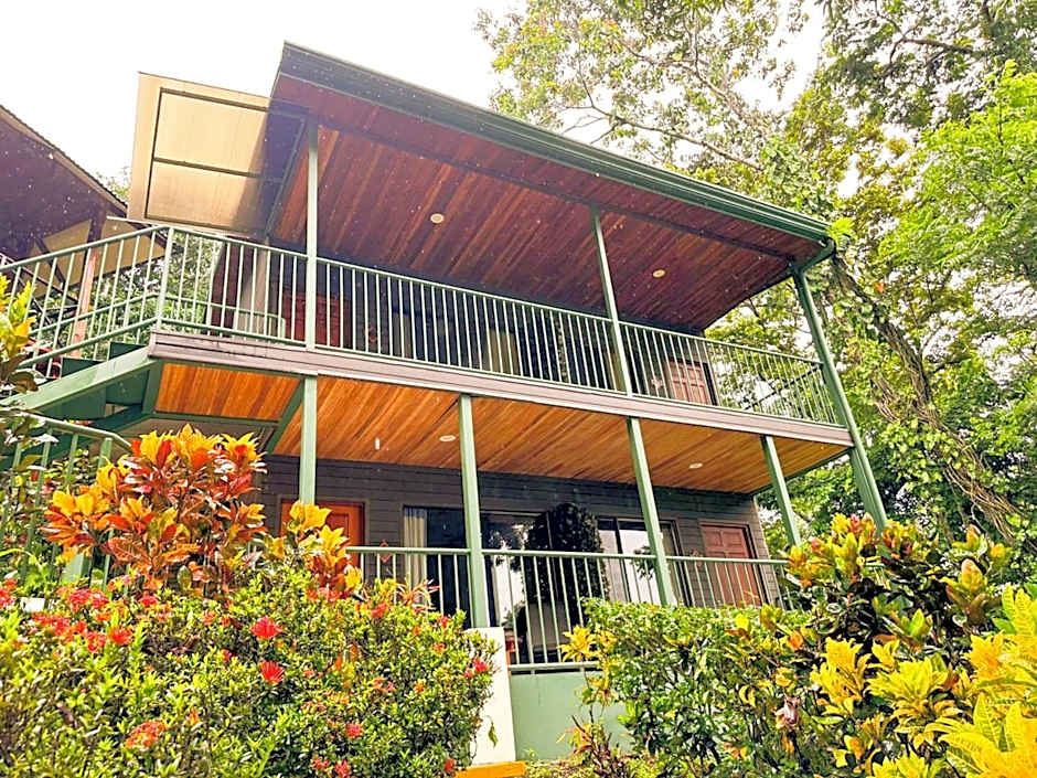 Tabulia Tree Hotel and Villas