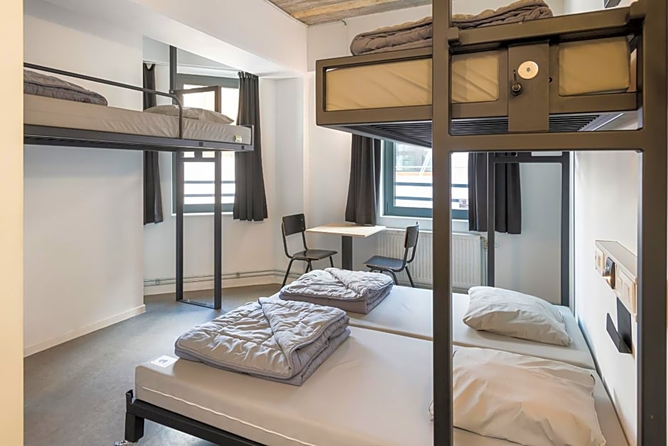 Auberge Jeunesse Charleroi Youth Hostel