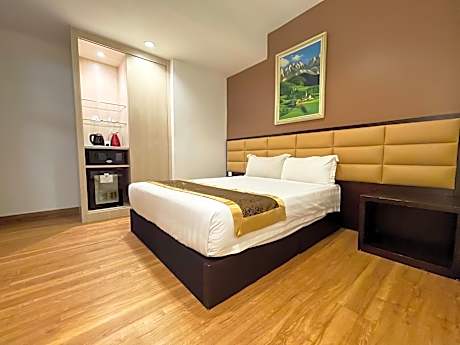 Standard Double Room (no view)