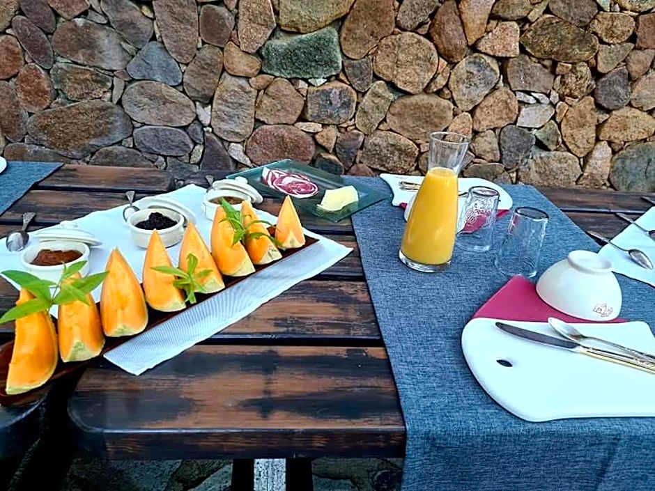 A l'ombre du clocher