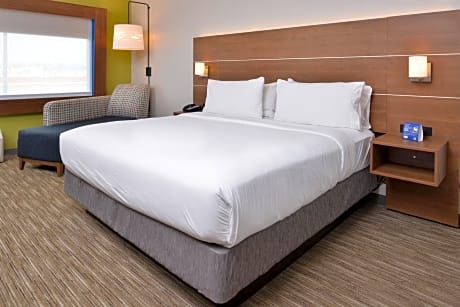 King Room - Hearing Accessible