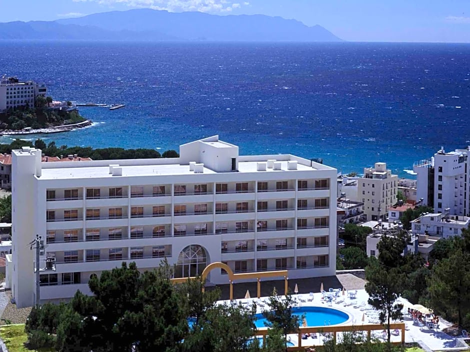 Tuntas Family Suites Kusadasi