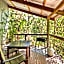 Hunchy Hideaway