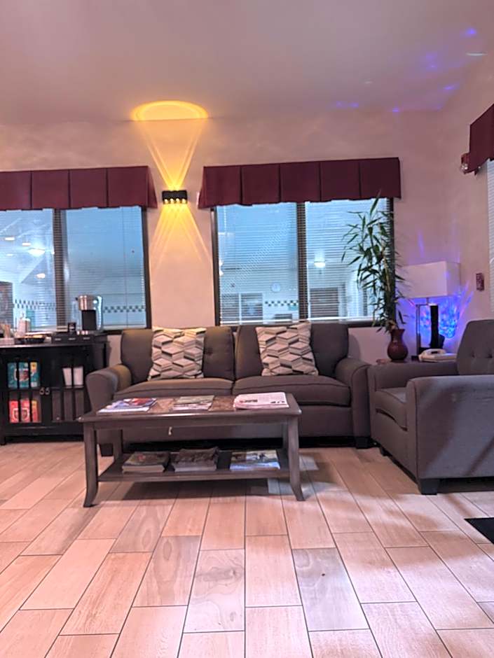 Travelodge Suites by Wyndham Newberg 