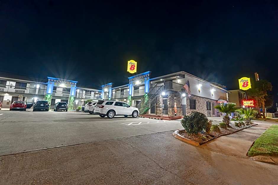 Super 8 by Wyndham McAllen/Downtown