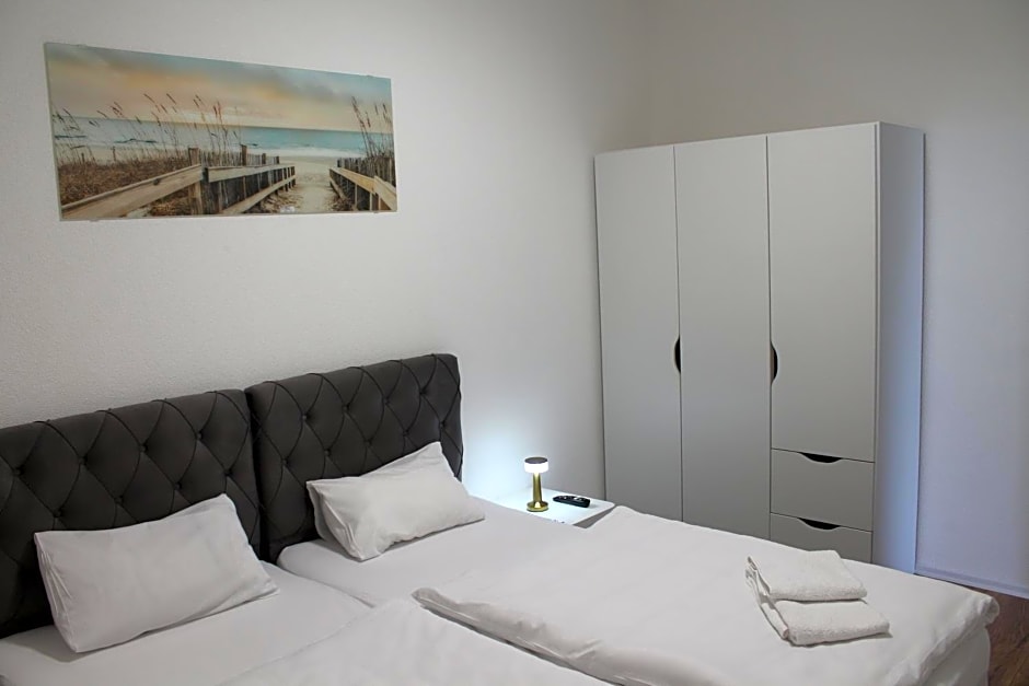 Sleep & Go Motel
