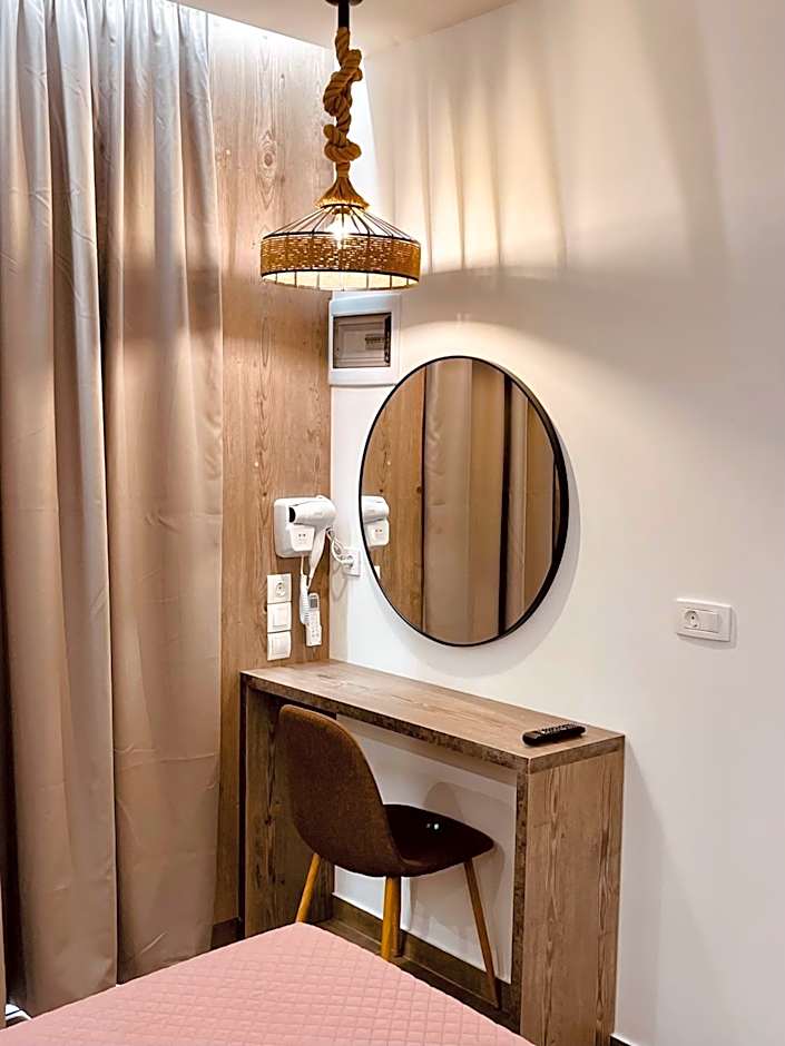 Peter's Place Studios & Suites