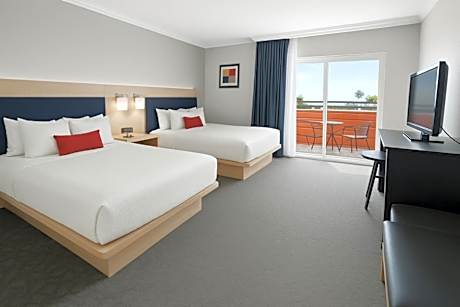 Two Queen Beds with Balcony, Non-Smoking