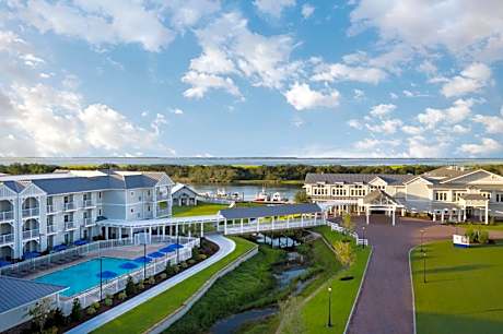 King Suite Premium Waterfront