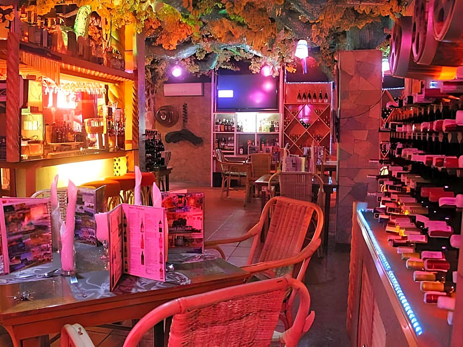 Deep Forest Garden Hotel