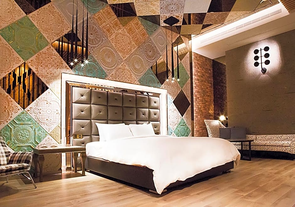 Royal Group Motel Fengshan Branch