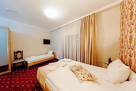 Deluxe Double Room with Extra Bed