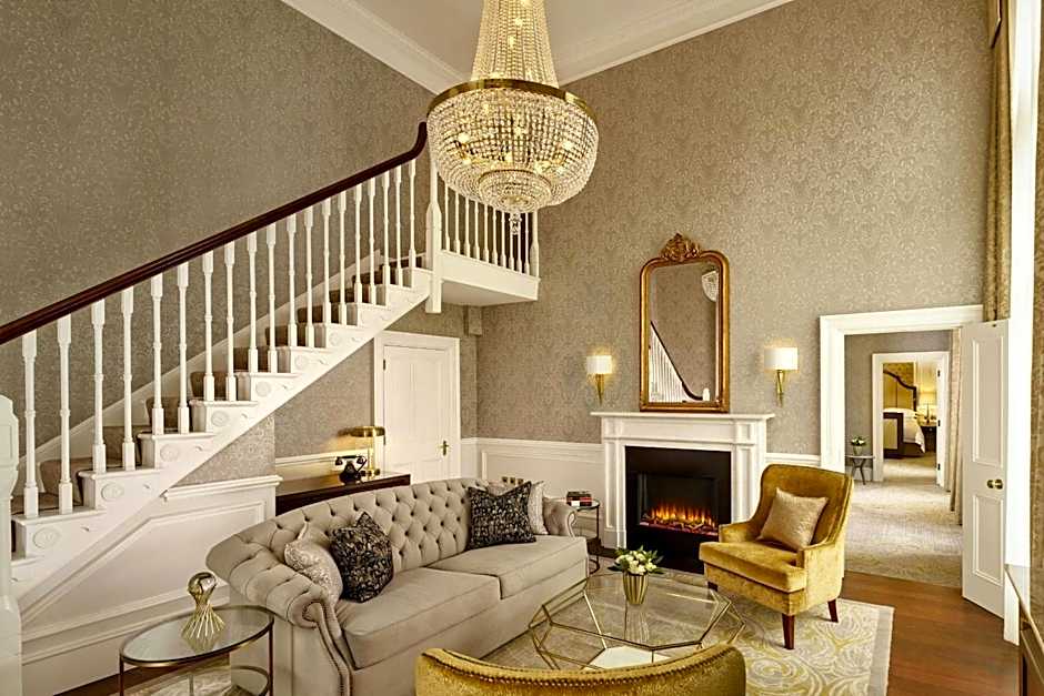 The College Green Dublin Hotel, Autograph Collection 