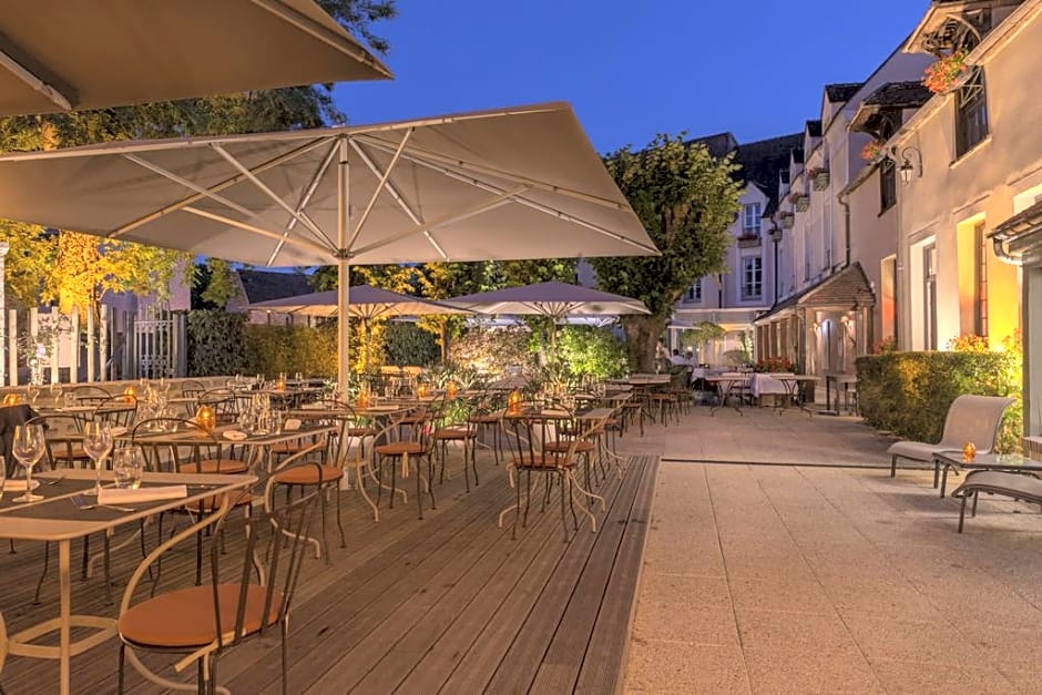 Hotel Aux Vieux Remparts, The Originals Relais (Relais du Silence)