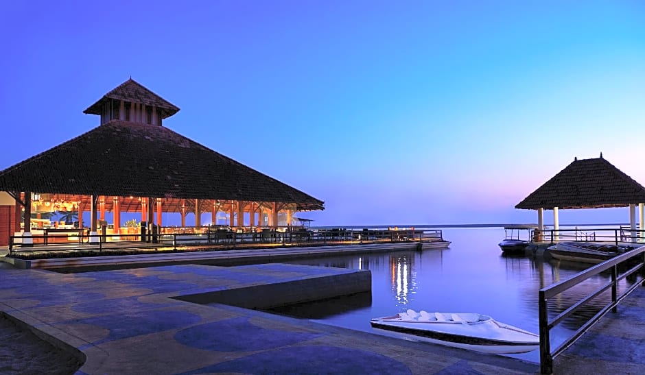 Estuary Sarovar Premiere Poovar Island