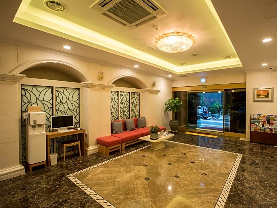 Elin Hotel