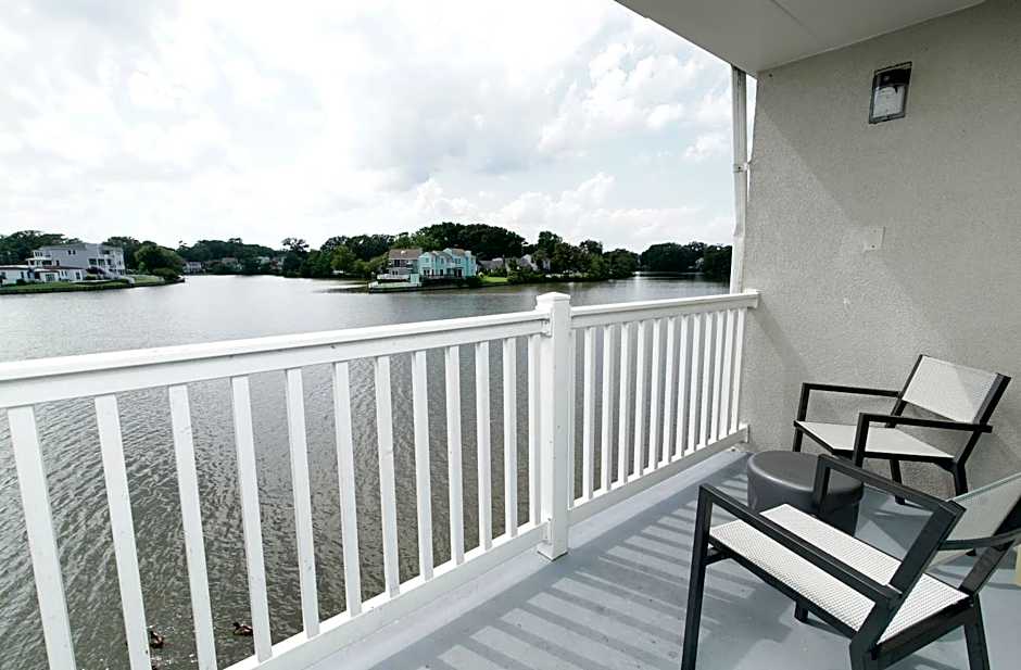 Seashire Inn & Suites