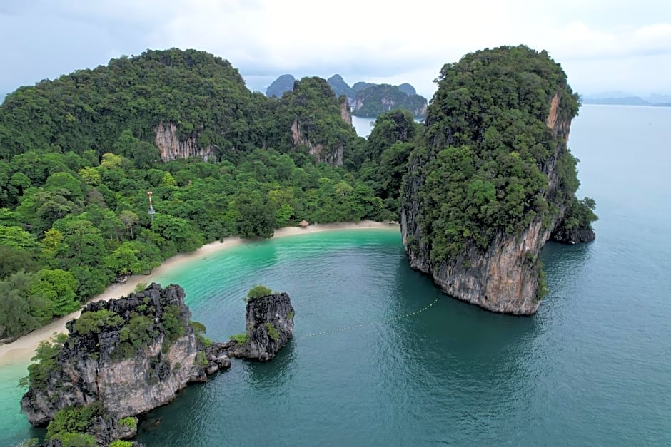 White Seaview Residence